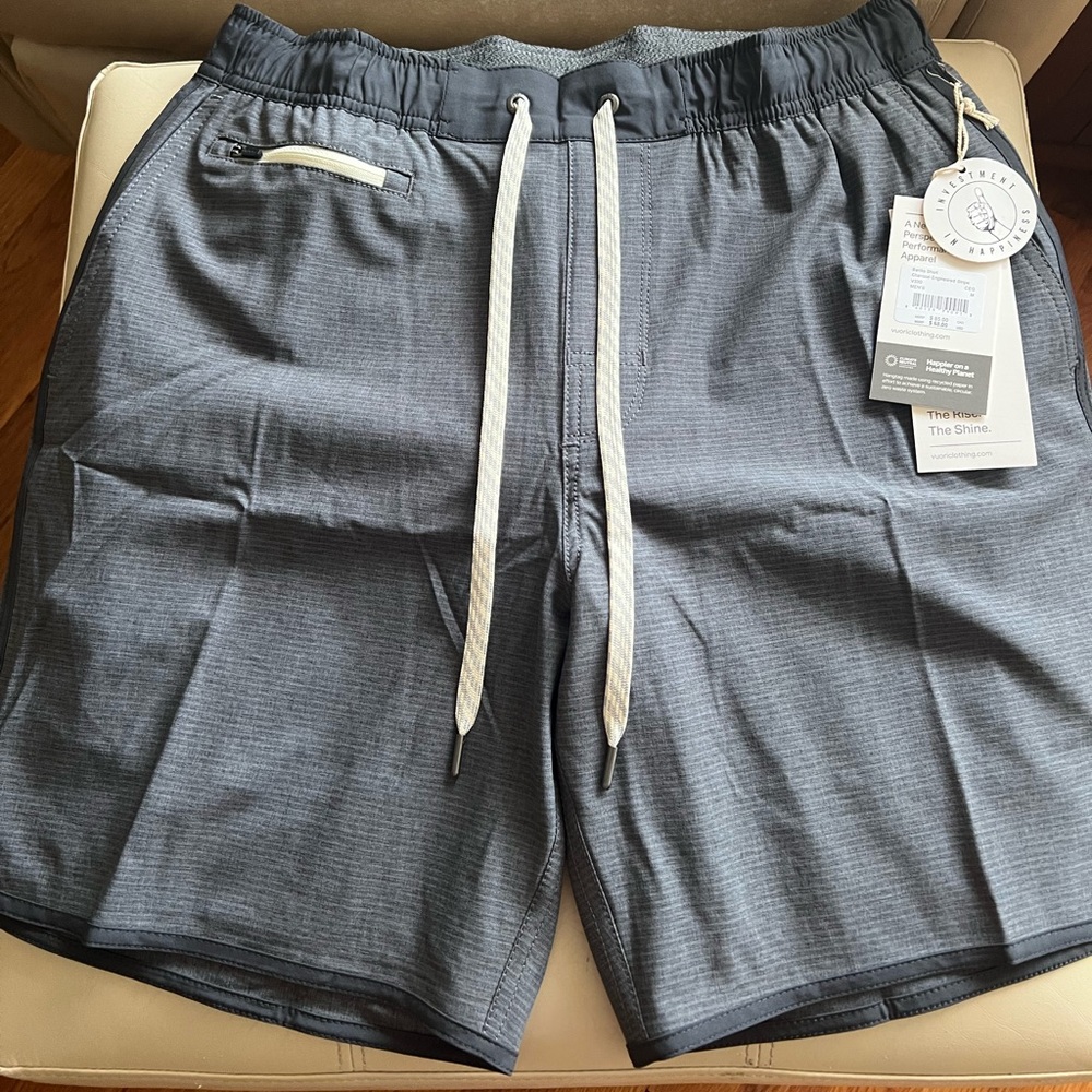 Men’s Vuori ‘Banks’ Shorts - Medium